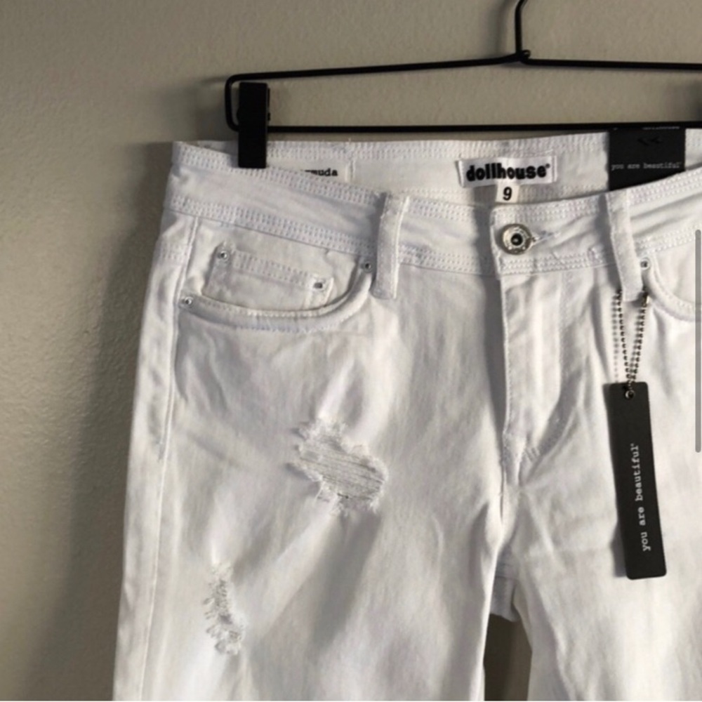 NWT Dollhouse White Bermuda Shorts - Picture 4 of 13